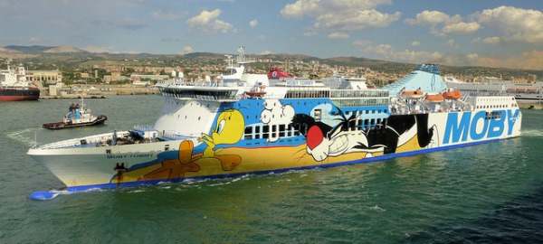 Traghetto Moby Tommy a Civitavecchia Traghetto Moby Tommy a Civitavecchia