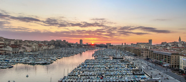 Veduta panoramica del porto